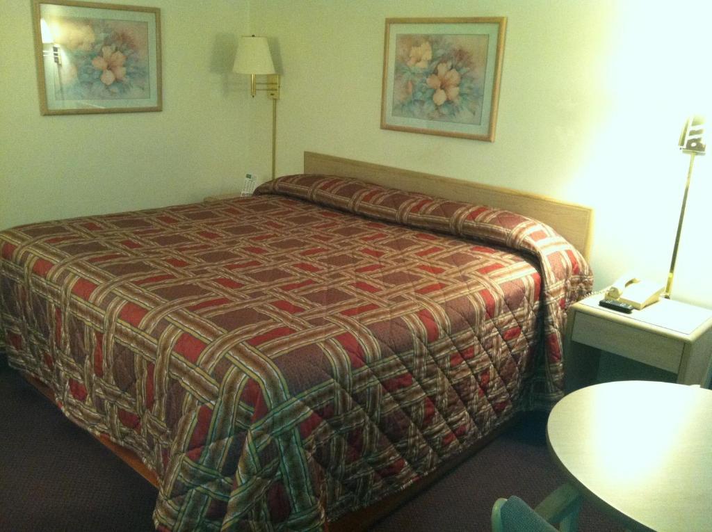 Heritage Inn Mansfield Room photo