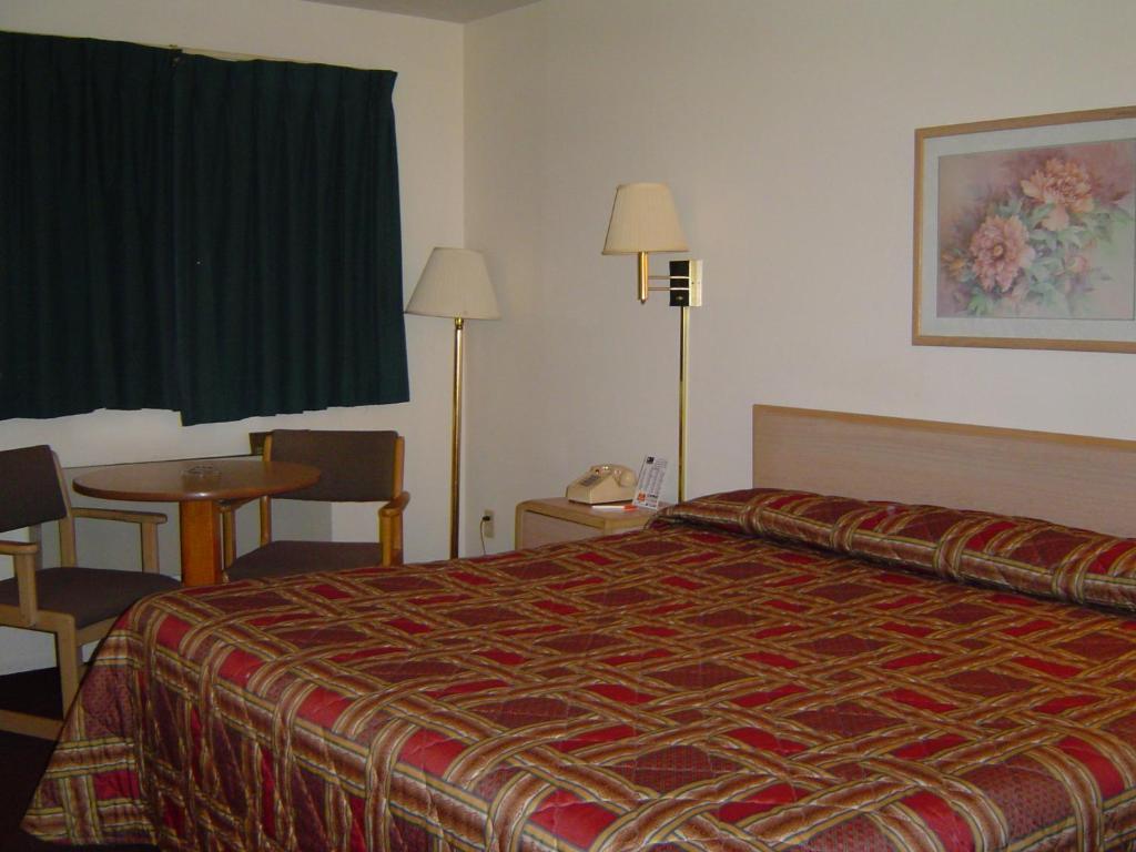 Heritage Inn Mansfield Room photo